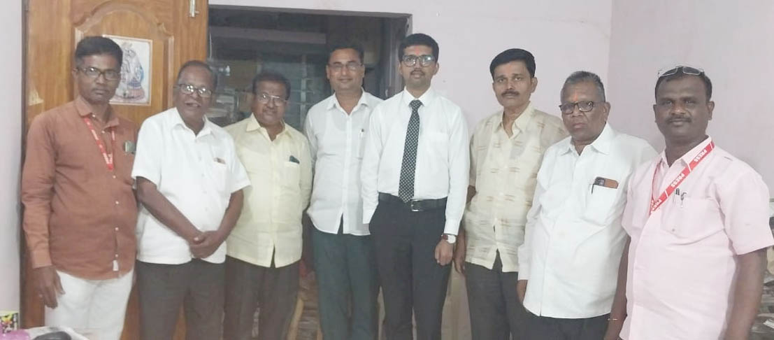 बदली ड्रायव्हरचा मुलगा झाला आय इ एस सोलापूरातुन कौतुकाचे वर्षाव 1 बदली ड्रायव्हरचा मुलगा झाला आय इ एस सोलापूरातुन कौतुकाचे वर्षाव