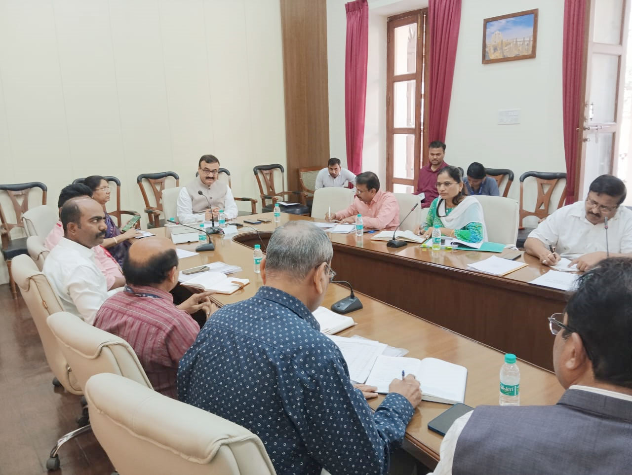 नमो महारोजगार मेळाव्याच्या पूर्वतयारीचा विभागीय आयुक्तांकडून आढावा मेळावा यशस्वी करण्यासाठी शिस्तबद्ध नियोजन करा 1 नमो महारोजगार मेळाव्याच्या पूर्वतयारीचा विभागीय आयुक्तांकडून आढावा मेळावा यशस्वी करण्यासाठी शिस्तबद्ध नियोजन करा