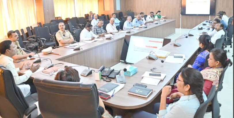 अत्यावश्यक सेवेतील अधिकारी कर्मचाऱ्यांचे मतदान झाले पाहिजे - अपर जिल्हाधिकारी मोनिका सिंग ठाकूर 1 अत्यावश्यक सेवेतील अधिकारी कर्मचाऱ्यांचे मतदान झाले पाहिजे - अपर जिल्हाधिकारी मोनिका सिंग ठाकूर