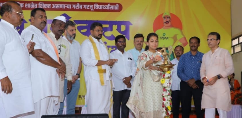 लोकसभा निवडणूकीत तुम्ही मला साथ दिलात, भविष्यात मी तुम्हाला नक्कीच साथ देईन : खा. प्रणितीताई शिंदे 1 लोकसभा निवडणूकीत तुम्ही मला साथ दिलात, भविष्यात मी तुम्हाला नक्कीच साथ देईन : खा. प्रणितीताई शिंदे