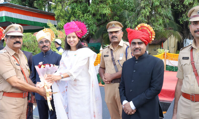 जनतेच्या जीवनात परिवर्तन घडविणारे काम करण्यासाठी कटीबद्ध-- महिला व बालविकास मंत्री कु.आदिती तटकरे 1 जनतेच्या जीवनात परिवर्तन घडविणारे काम करण्यासाठी कटीबद्ध-- महिला व बालविकास मंत्री कु.आदिती तटकरे