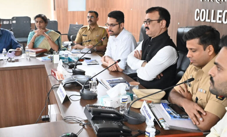 कार्तिकी यात्रा कालावधीत भाविकांच्या आरोग्य सुविधेसह स्वच्छतेला प्राधान्य द्यावे विभागीय आयुक्त डॉ. चंद्रकांत पुलकुंडवार 1 कार्तिकी यात्रा कालावधीत भाविकांच्या आरोग्य सुविधेसह स्वच्छतेला प्राधान्य द्यावे विभागीय आयुक्त डॉ. चंद्रकांत पुलकुंडवार