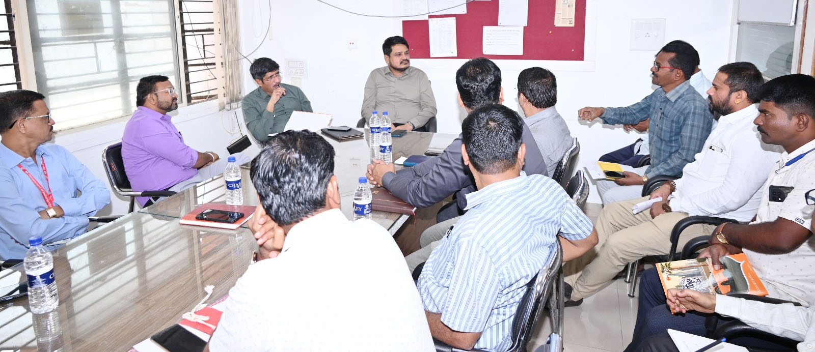 प्रशासकीय इमारत परिसरात 11 जानेवारी रोजी स्वच्छता मोहीम राबवली जाणार या इमारती मधील 14 शासकीय कार्यालयातील जवळपास 25 अधिकारी व 160 कर्मचारी सहभागी होणार