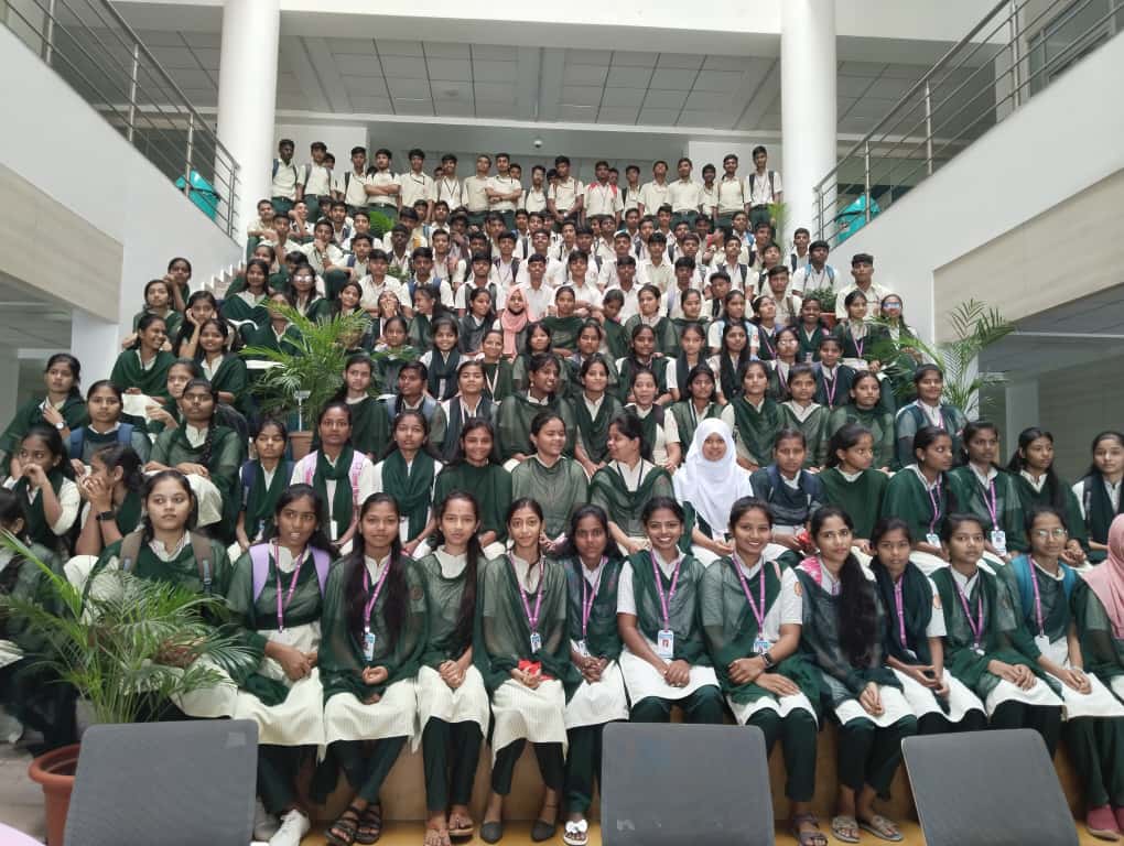 श्रीमती निर्मलाताई ठोकळ प्रशाला व कनिष्ठ महाविद्यालय सोलापूर अंतर्गत विध्यार्थ्यांसाठी करिअर मार्गदर्शन कार्यशाळेचे आयोजन