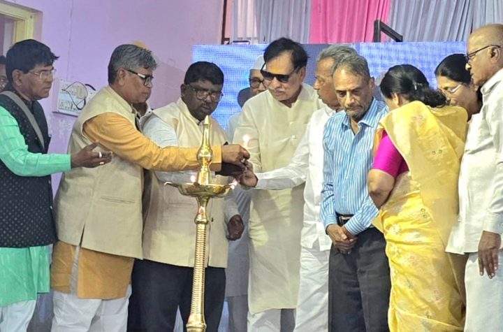 लोककल्याणकारी सरकारच्या योजना वांझ ठरताहेत : डॉ.श्रीपाल सबनीस