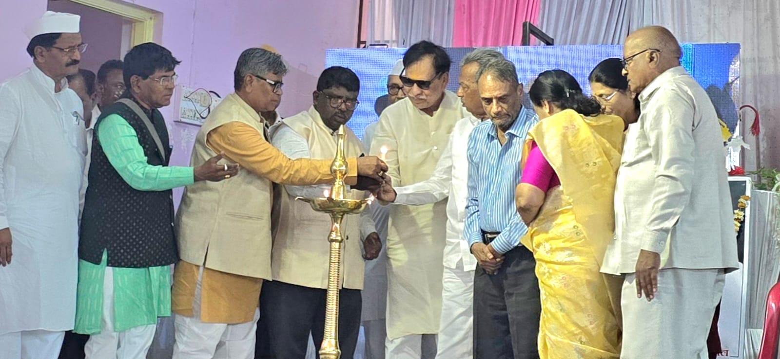 लोककल्याणकारी सरकारच्या योजना वांझ ठरताहेत : डॉ.श्रीपाल सबनीस