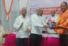 सोलापूर ज्येष्ठ नागरिक संघाच्या अध्यक्षपदी विजय कुलकर्णी 