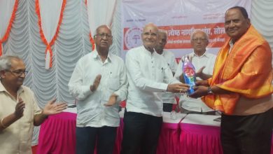 सोलापूर ज्येष्ठ नागरिक संघाच्या अध्यक्षपदी विजय कुलकर्णी 