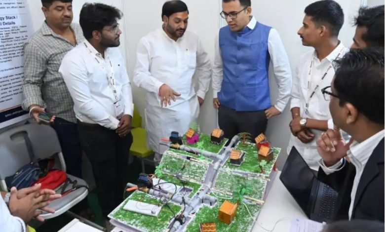 विद्यार्थ्यांच्या संकल्पनांतून सोलापूर शहराच्या विकासाला नवी दिशा मिळेल : महापौर