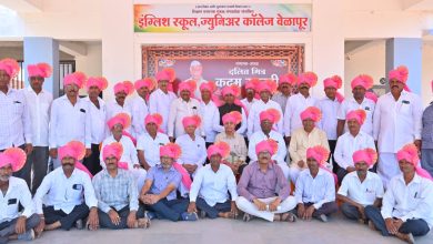 तब्बल ४२ वर्षांनी रंगला मैत्रीचा अविस्मरणीय स्नेहसोहळा अनेकांच्या डोळ्यांत दाटले आनंदाश्रू