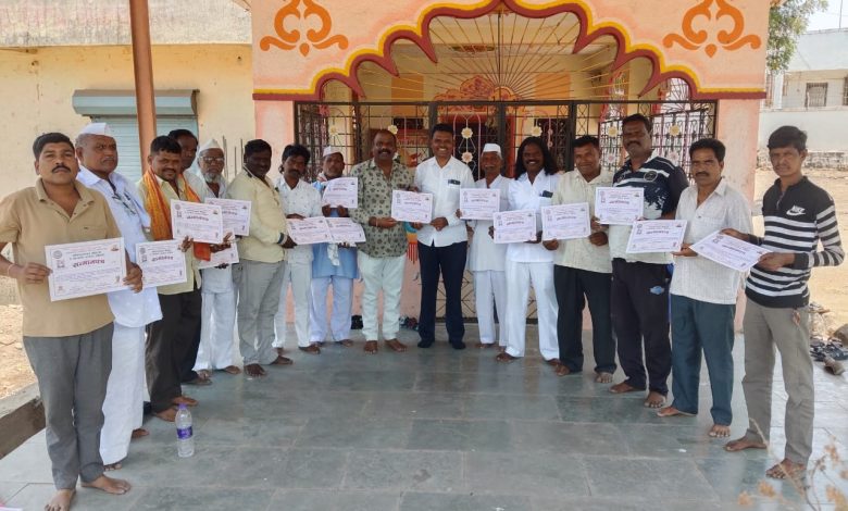 बेल्हे येथे लोक कलावंतांच्या मागण्यांकरिता व न्याय हक्कांसाठी 21 मे जुन्नर तहसील कार्यालयावर भव्यदिव्य मोर्चा 1 बेल्हे येथे लोक कलावंतांच्या मागण्यांकरिता व न्याय हक्कांसाठी 21 मे जुन्नर तहसील कार्यालयावर भव्यदिव्य मोर्चा