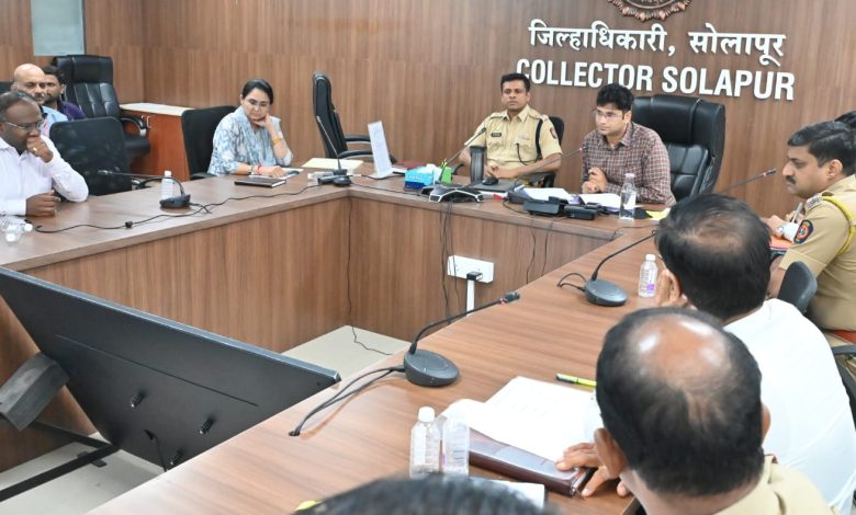 रस्ते अपघातांना प्रतिबंध घालण्यासाठी ठोस उपाययोजना कराव्यात - जिल्हाधिकारी एस.कार्तीकेयन