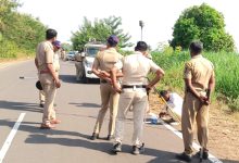पोलीस बंदोबस्तात महसूल विभागाची कार्यवाही; सार्वजनिक रस्त्यावरच करण्यात आले फिक्स पॉईंट 