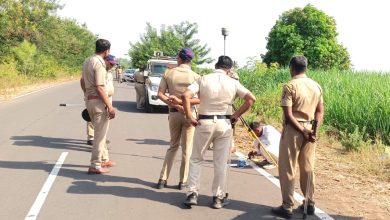 पोलीस बंदोबस्तात महसूल विभागाची कार्यवाही; सार्वजनिक रस्त्यावरच करण्यात आले फिक्स पॉईंट 